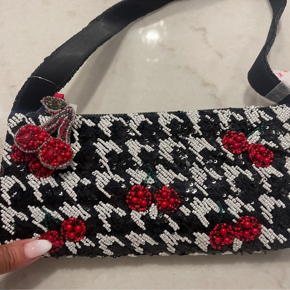 HOUNDSTOOTH Beaded CHERRY  Pattern bag - Black and Red! Gorgeous! New - Picture 2 of 5